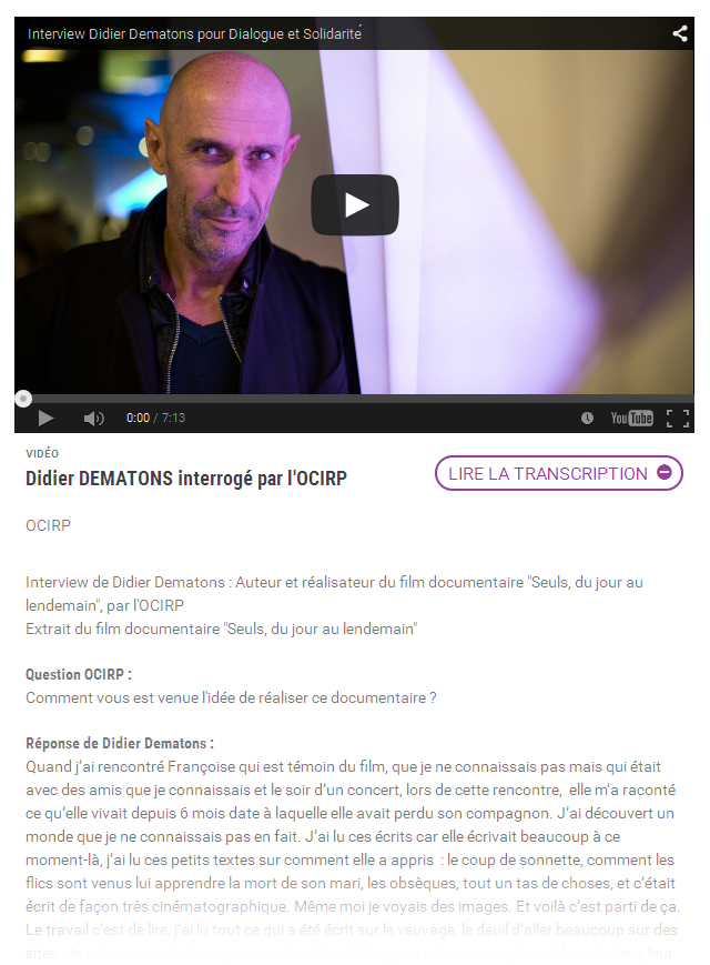 Capture d'un lecteur vidéo Youtube suivi du titre de la vidéo et d'un bouton "Lire la transcription" qui affiche la transcription sous la vidéo.