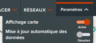 Capture d'écran, un panneau "Paramètres" permet de sélectionner si la carte doit être affichée et si les données sont mises à jour automatiquement. 